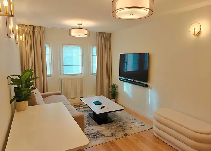 Sci Gomis Invest Apart Otel 3*
